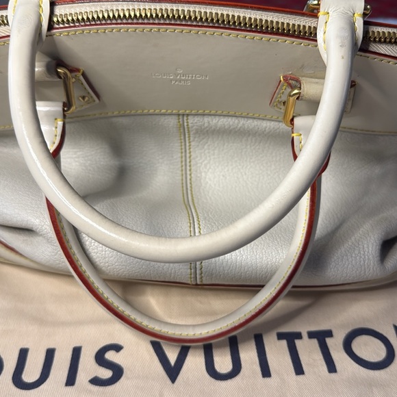 Louis Vuitton Lockit MM Suhali Leather Satchel - Picture 14 of 15